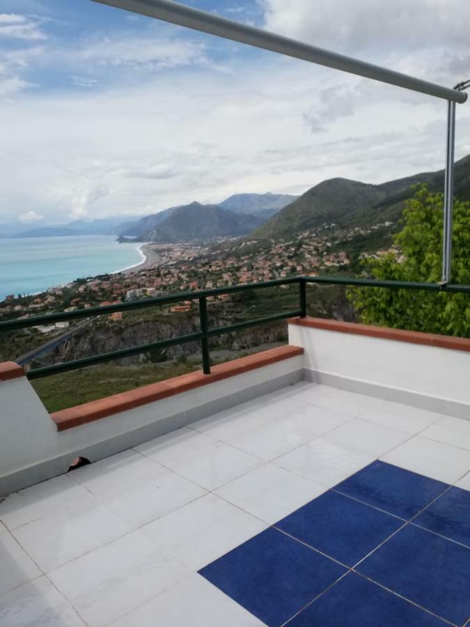 فيلا سان نيكولا أرسيلافي La Terrazza Sull Isola Di Dino المظهر الخارجي الصورة